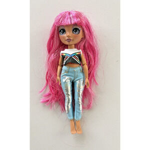 Rainbow High Fashion Studio Avery Styles Fashion Doll W 1 wig